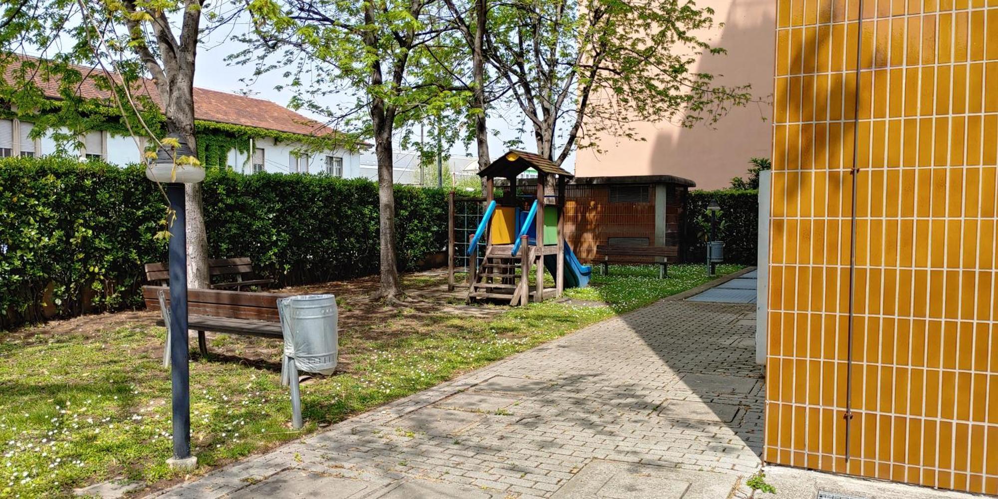 Moderno Ed Incantevole Vicino A Mm1 Milano