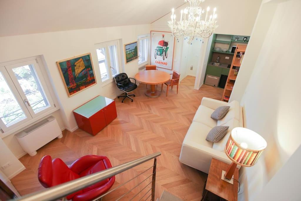 Monte Napoleone Design *