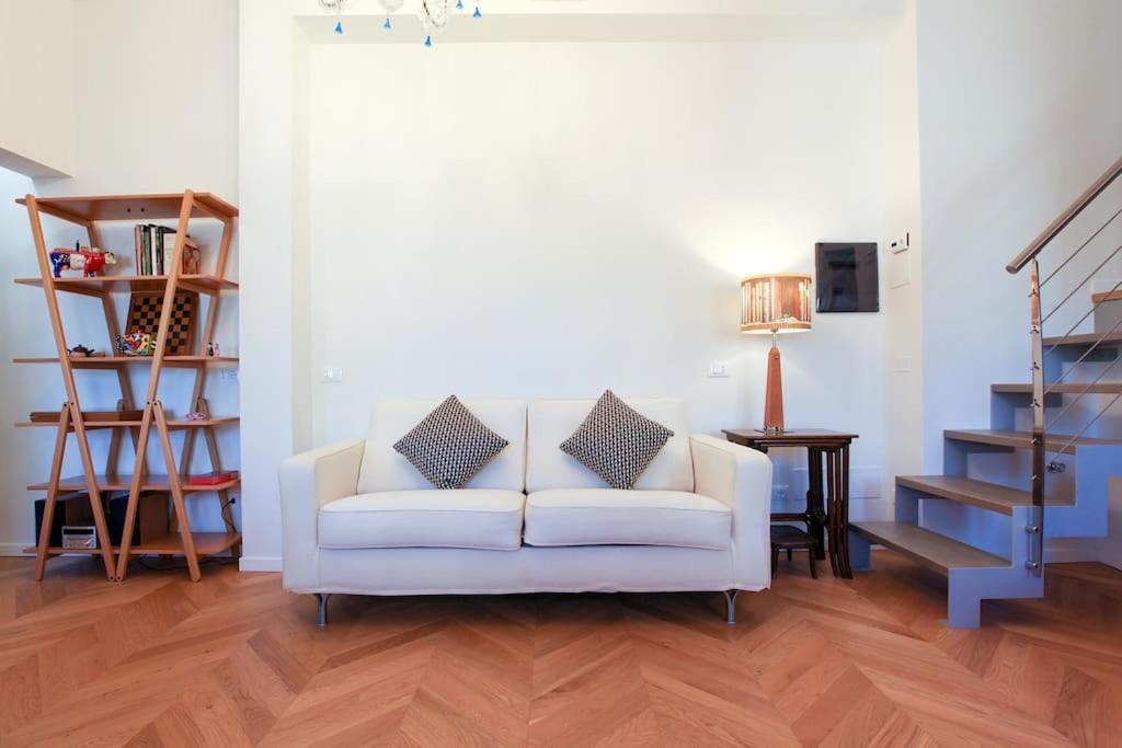 Appartamento Monte Napoleone Design *