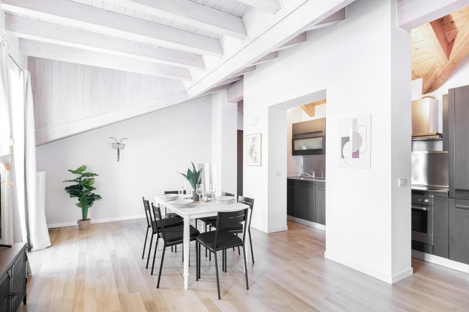 Easylife - Gioiello Con Ampio Balcone Panoramico In Porta Ticinese Appartement