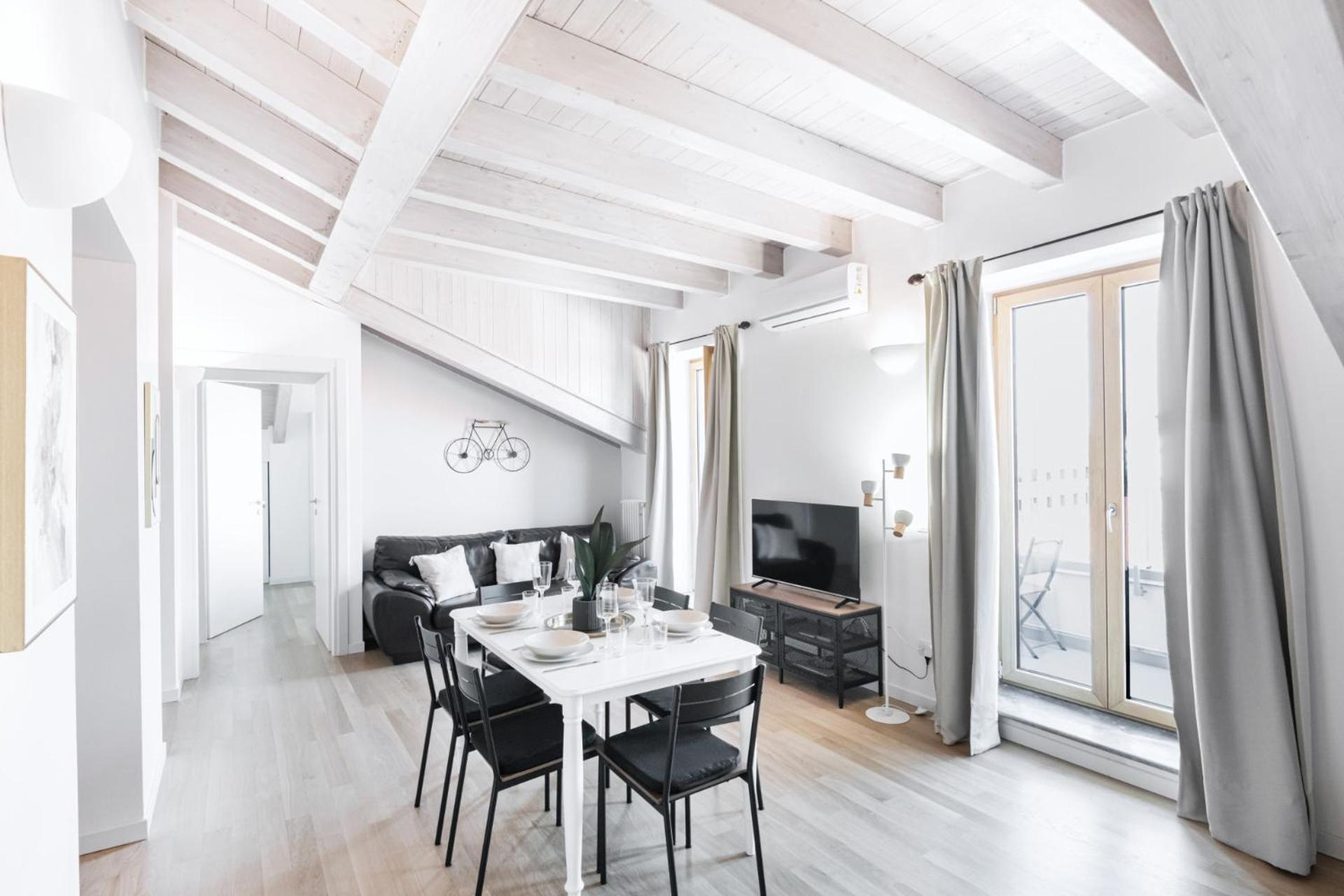 Easylife - Gioiello Con Ampio Balcone Panoramico In Porta Ticinese Milaan