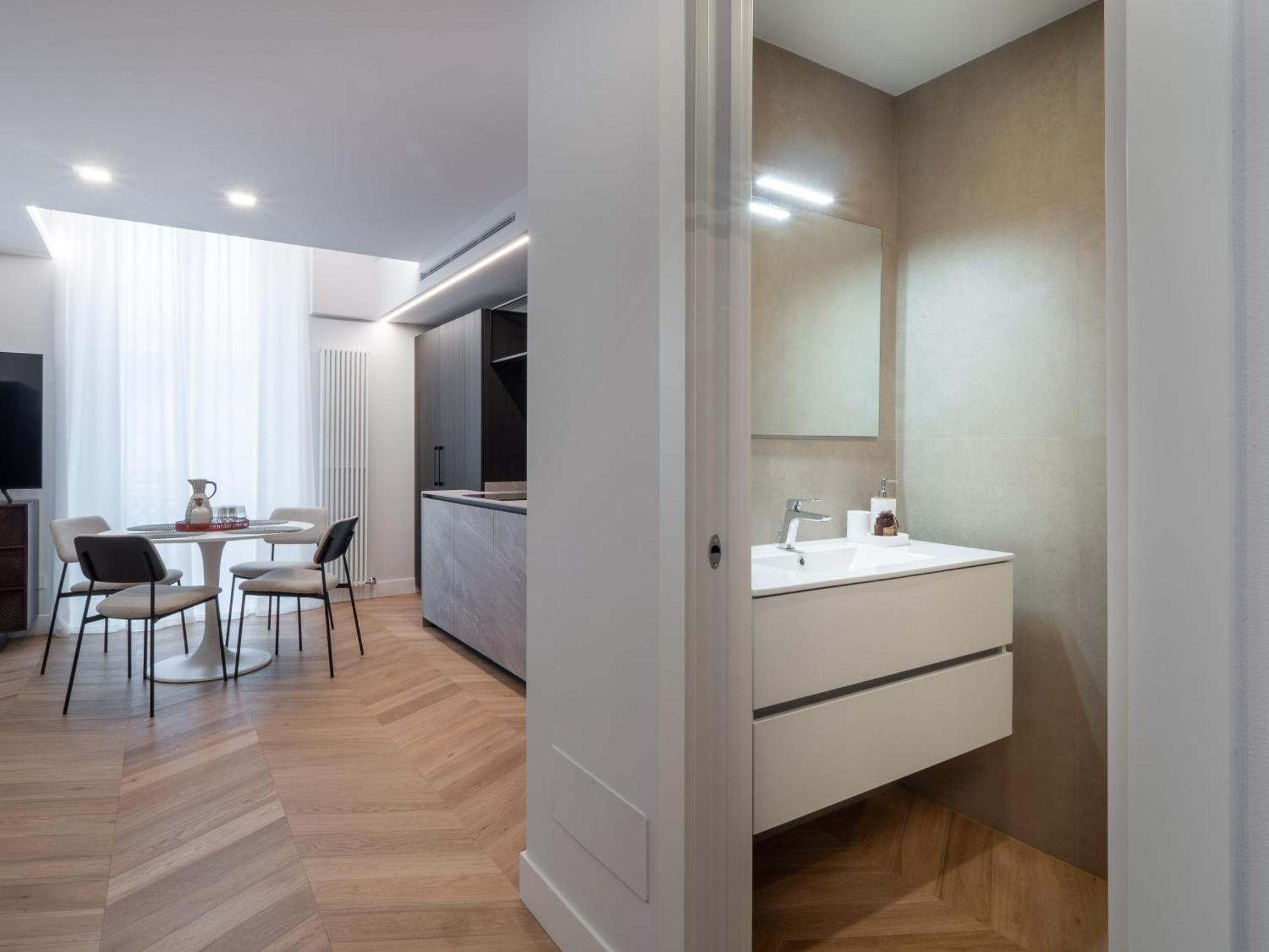 Design Su 2 Piani Via Della Spiga Appartamento *