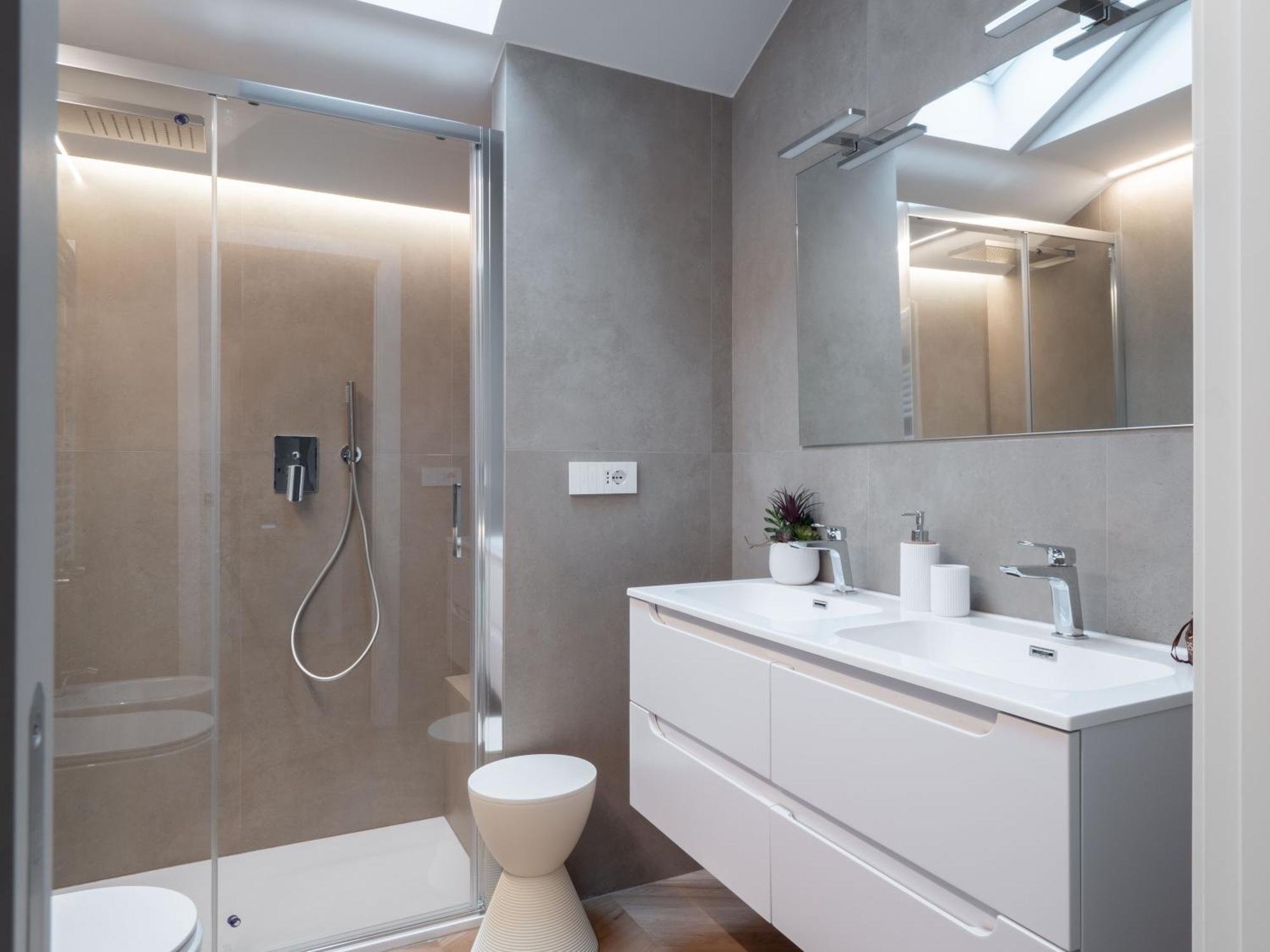 Design Su 2 Piani Via Della Spiga Appartamento Milano