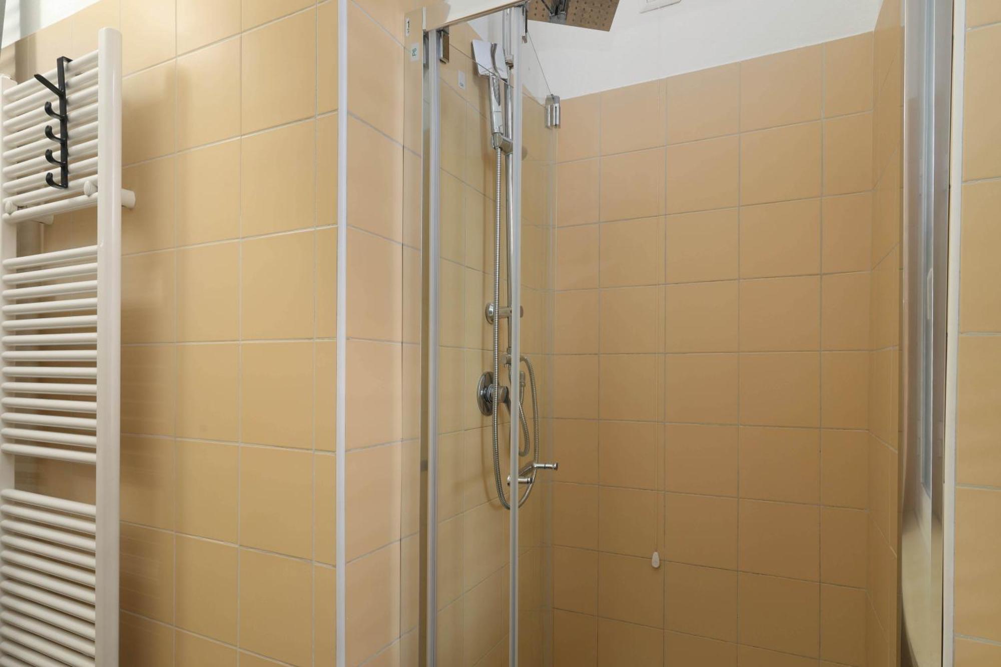 Appartement Joivy Charming Flat For 6 Near Park Milaan