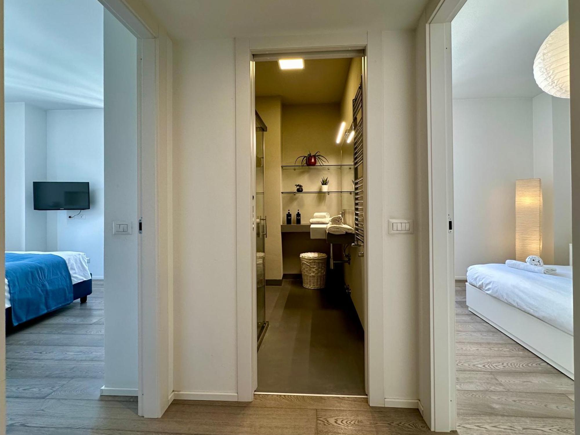 New Luxury Modern Flat In Center - Navigli/duomo Leilighet