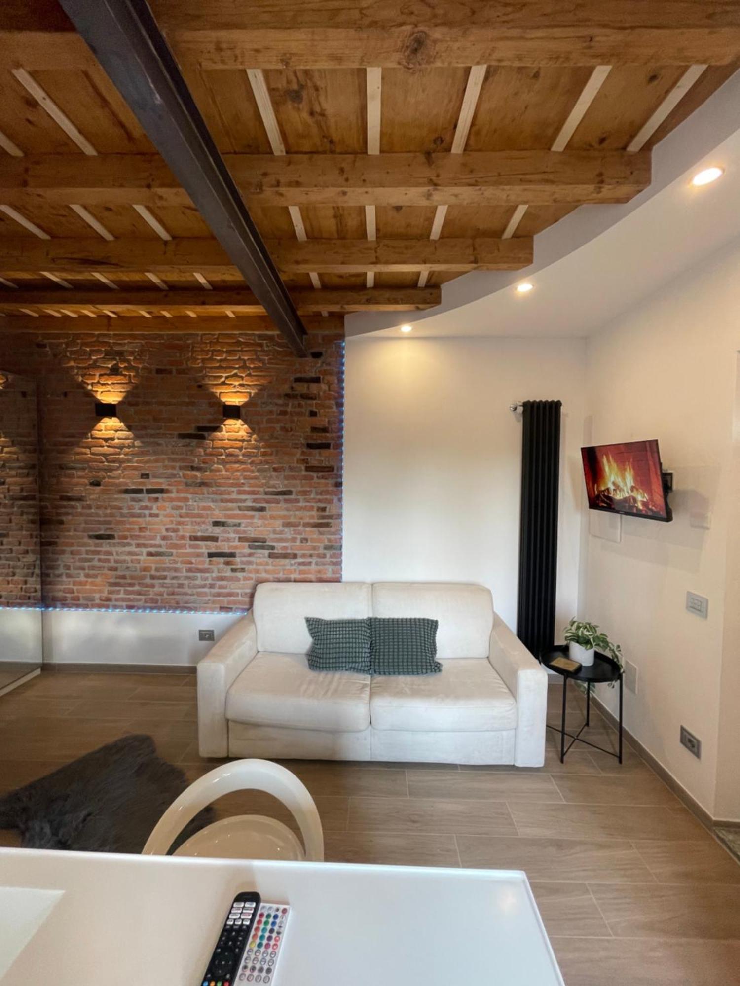 Leilighet Chiesa Rossa-loft And Apartments-navigli Milano