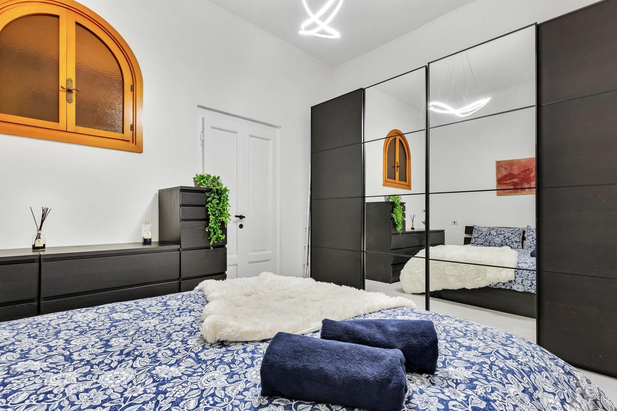 Charming And Large - 4 People - Fiera & Duomo Appartement