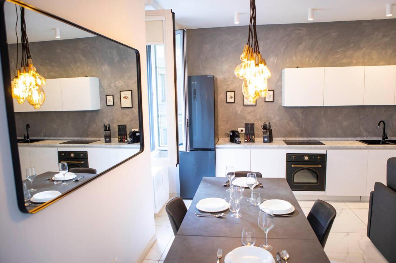 Porta Venezia - Design Con Balcone - 55mq Apartment *