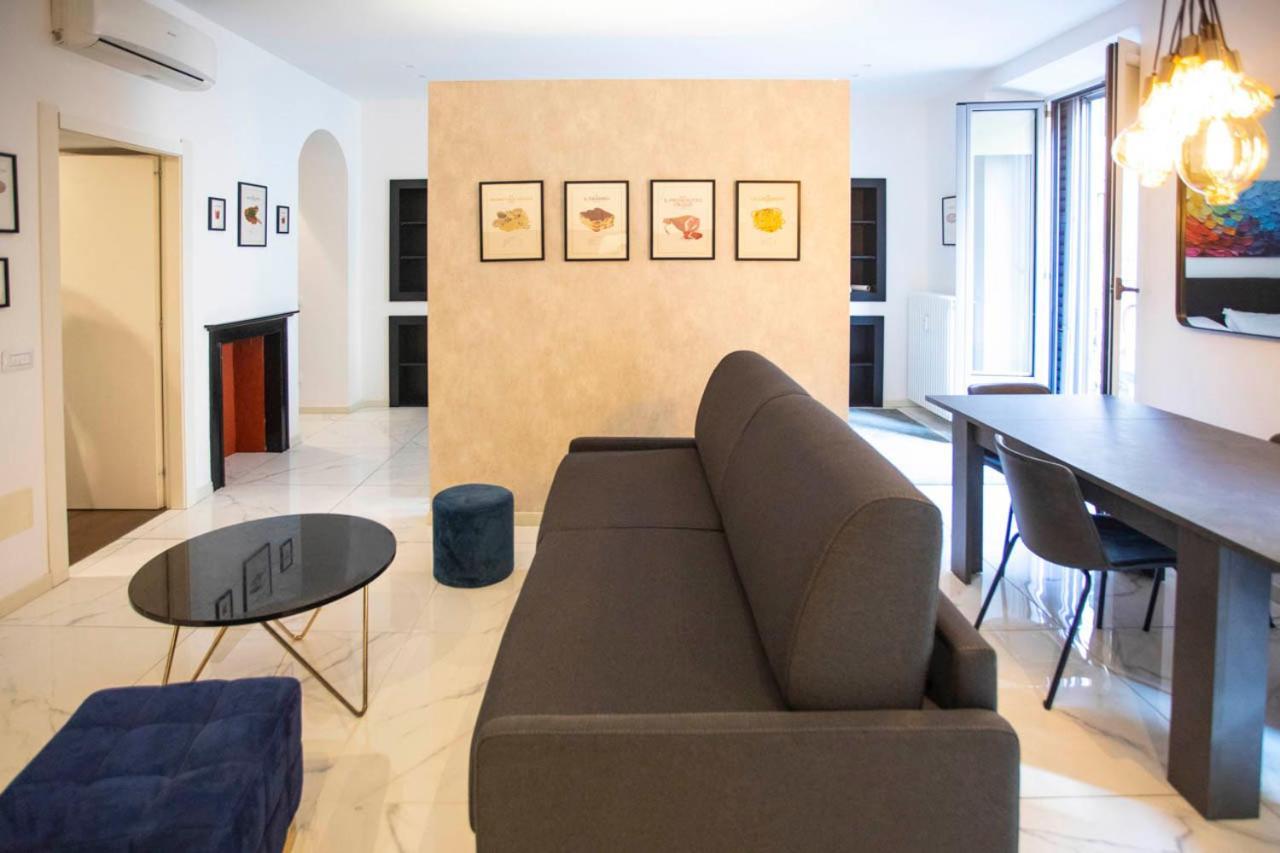Apartment Porta Venezia - Design Con Balcone - 55mq *