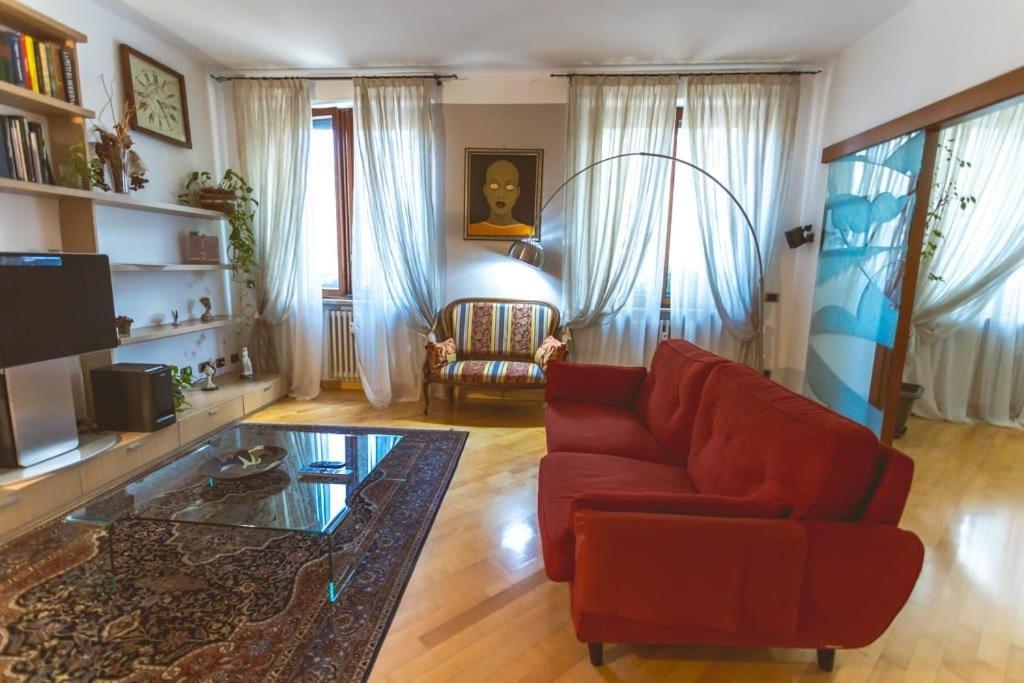 Ampia Oasi A Porta Venezia: Casa In Centro *