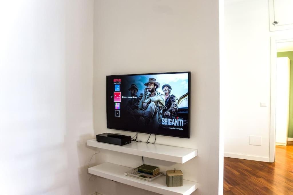 Leilighet House - 20 Min From Center, Free Wifi And Private Parking Milano