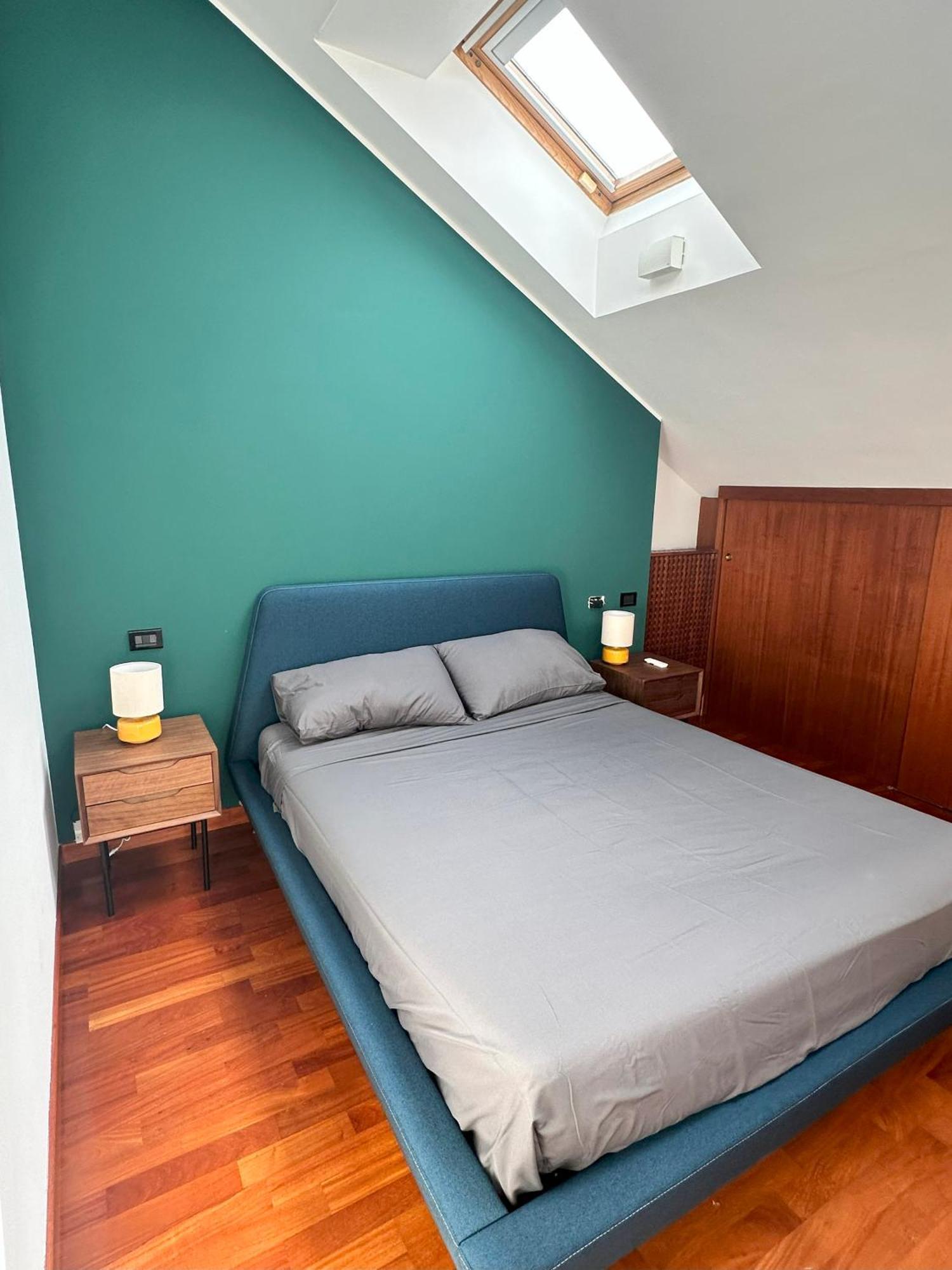 Con 2 Da Letto Navigli + Parcheggio Per 2 Auto * Milano