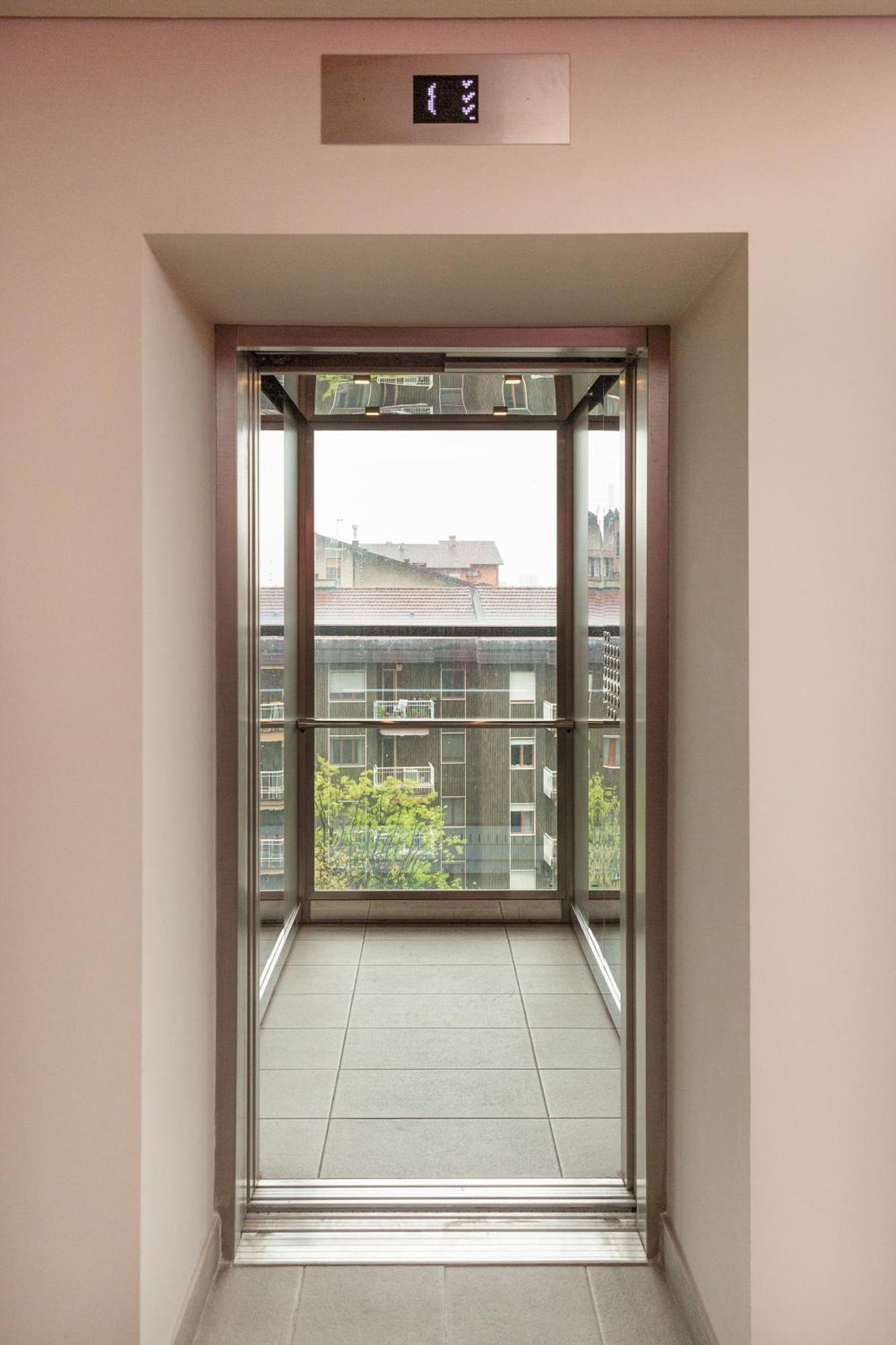 Gym And Pool Exclusive Apartment Milan