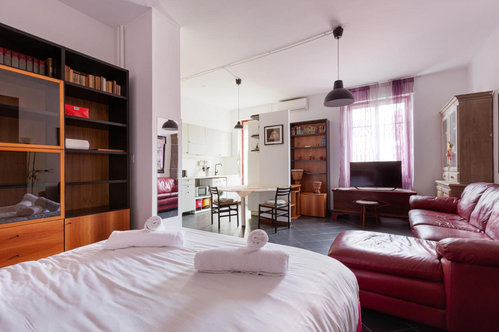 De Angeli M1 - Colorful With Balcony! Lejlighed