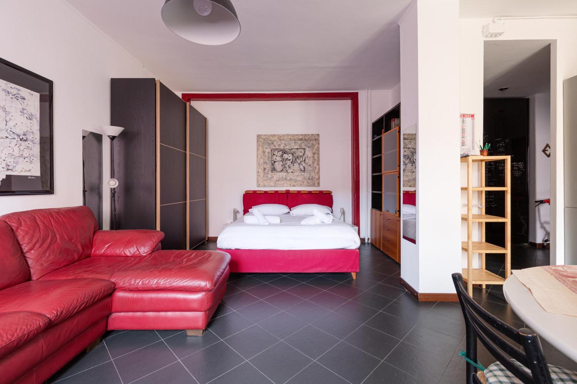 De Angeli M1 - Colorful With Balcony!