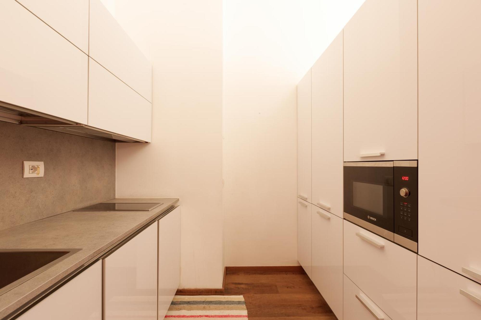Modern 280m From Arco Della Pace! Apartment *