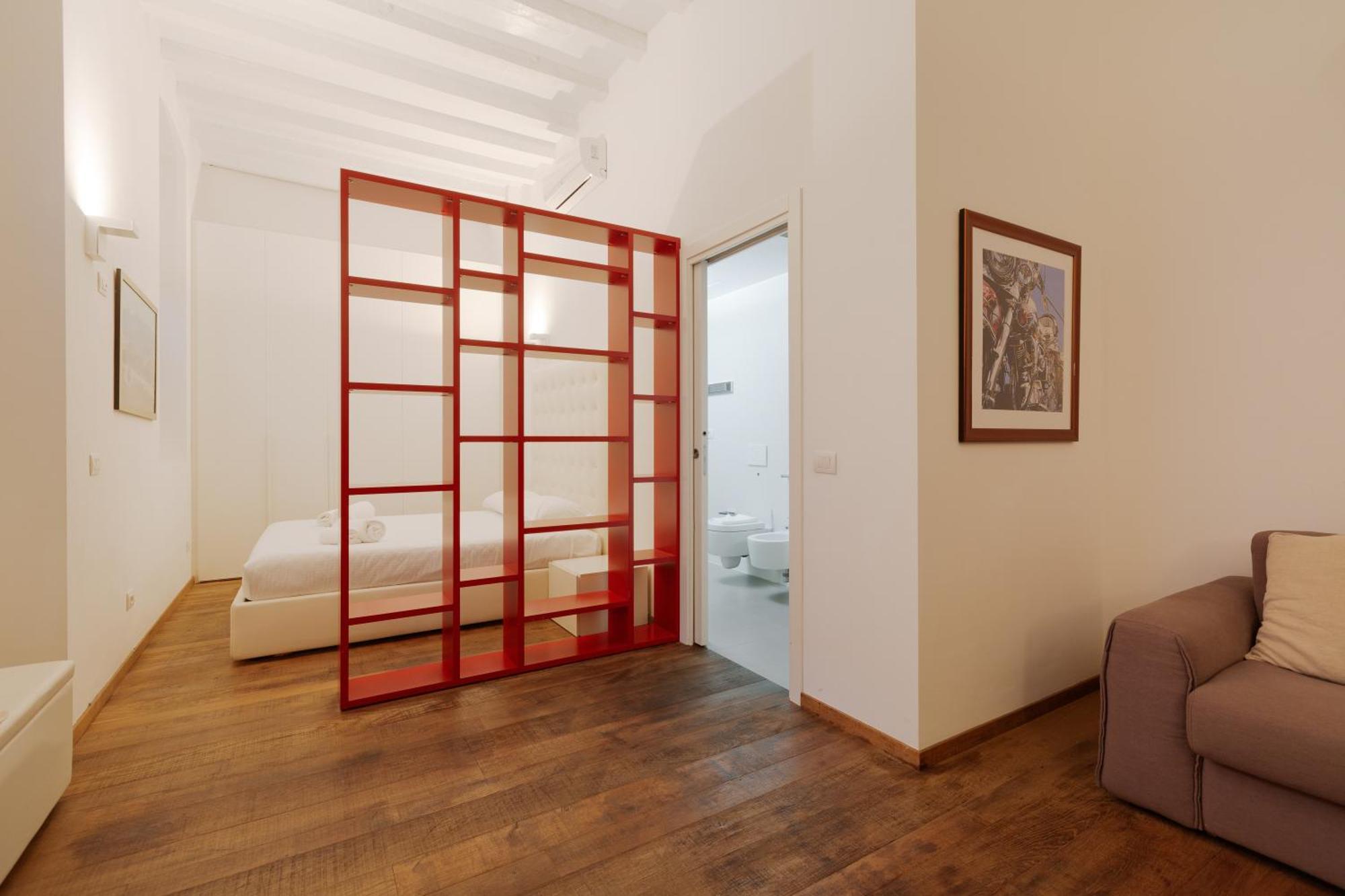 Apartment Modern 280m From Arco Della Pace! *