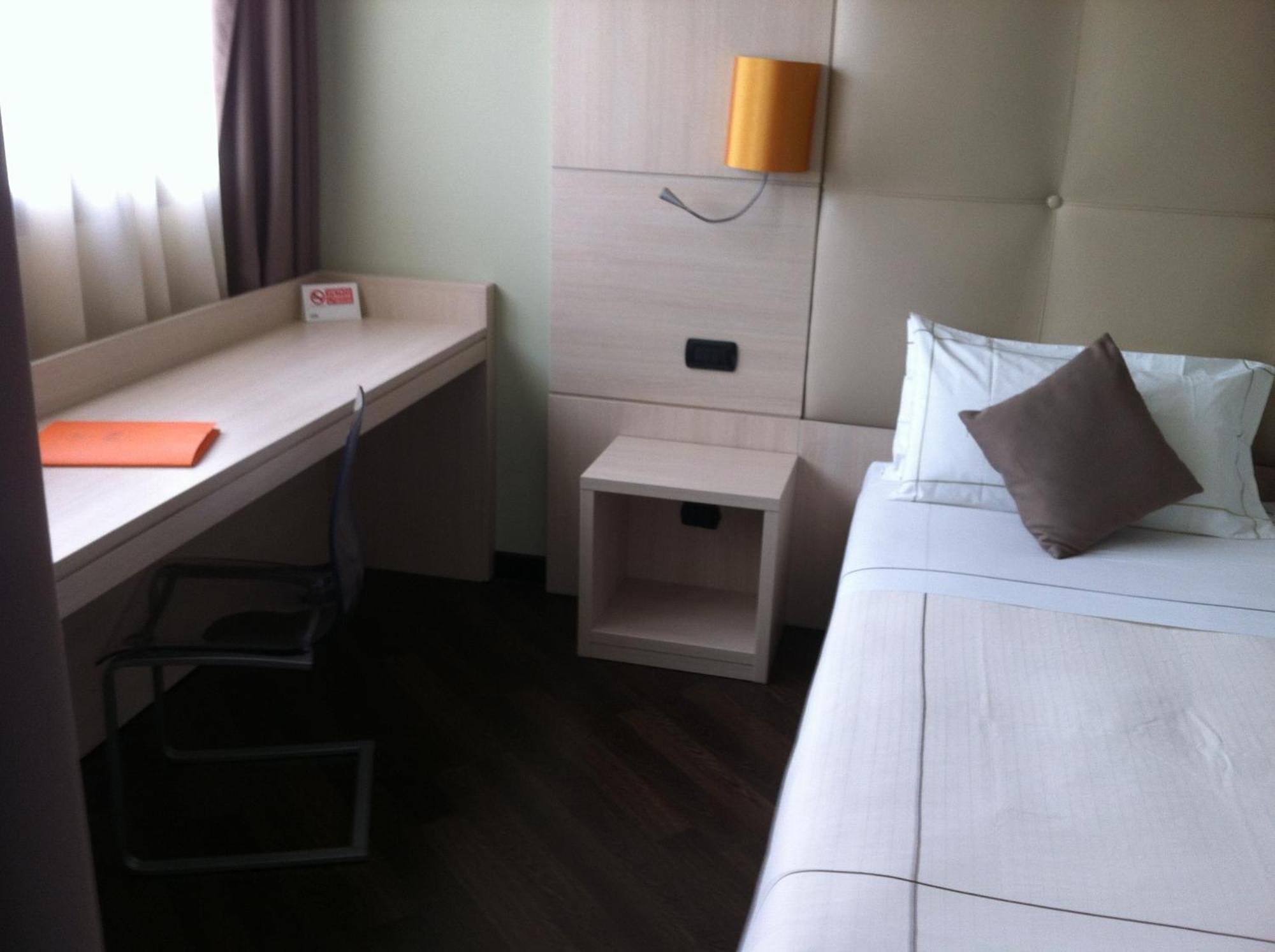 Acca Palace Aa Mailand