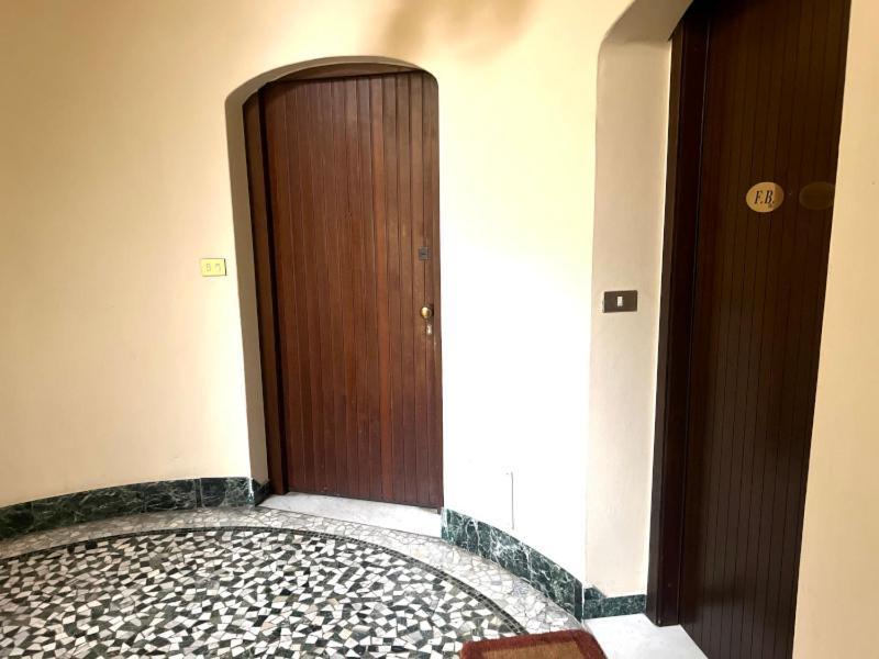 Appartement Milanoflats - New Beautiful Fully Equipped With A View Of Piazza San Camillo - 5 Minutes From Station, M2, M3, Airport Shuttle Milaan