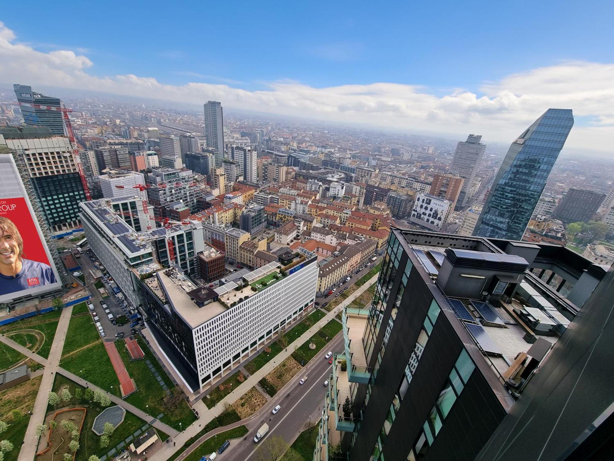 Skyline Solaria Milano
