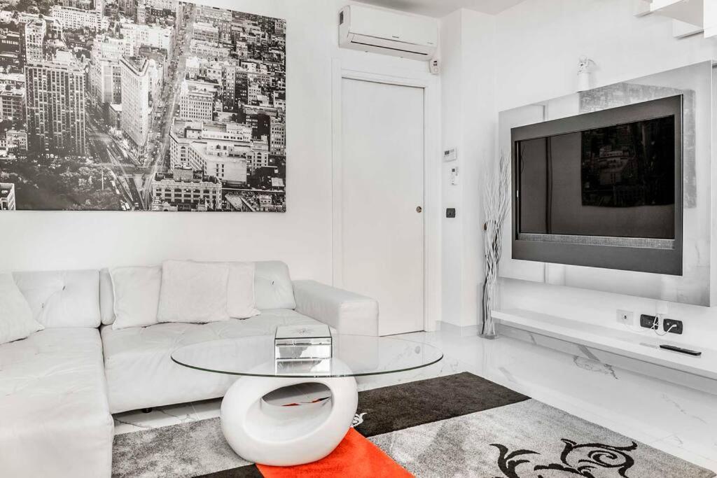 Apartment Jacuzzi Duomo - Free Parcking Ac Wi-fi Milan