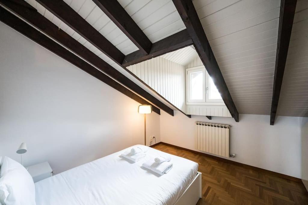 Wonderfull Two Floors Navigli Apartment Milan