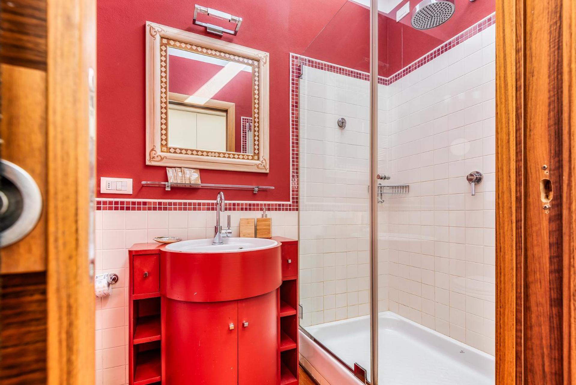 Brand New Central Beatrice D'este Apartment *