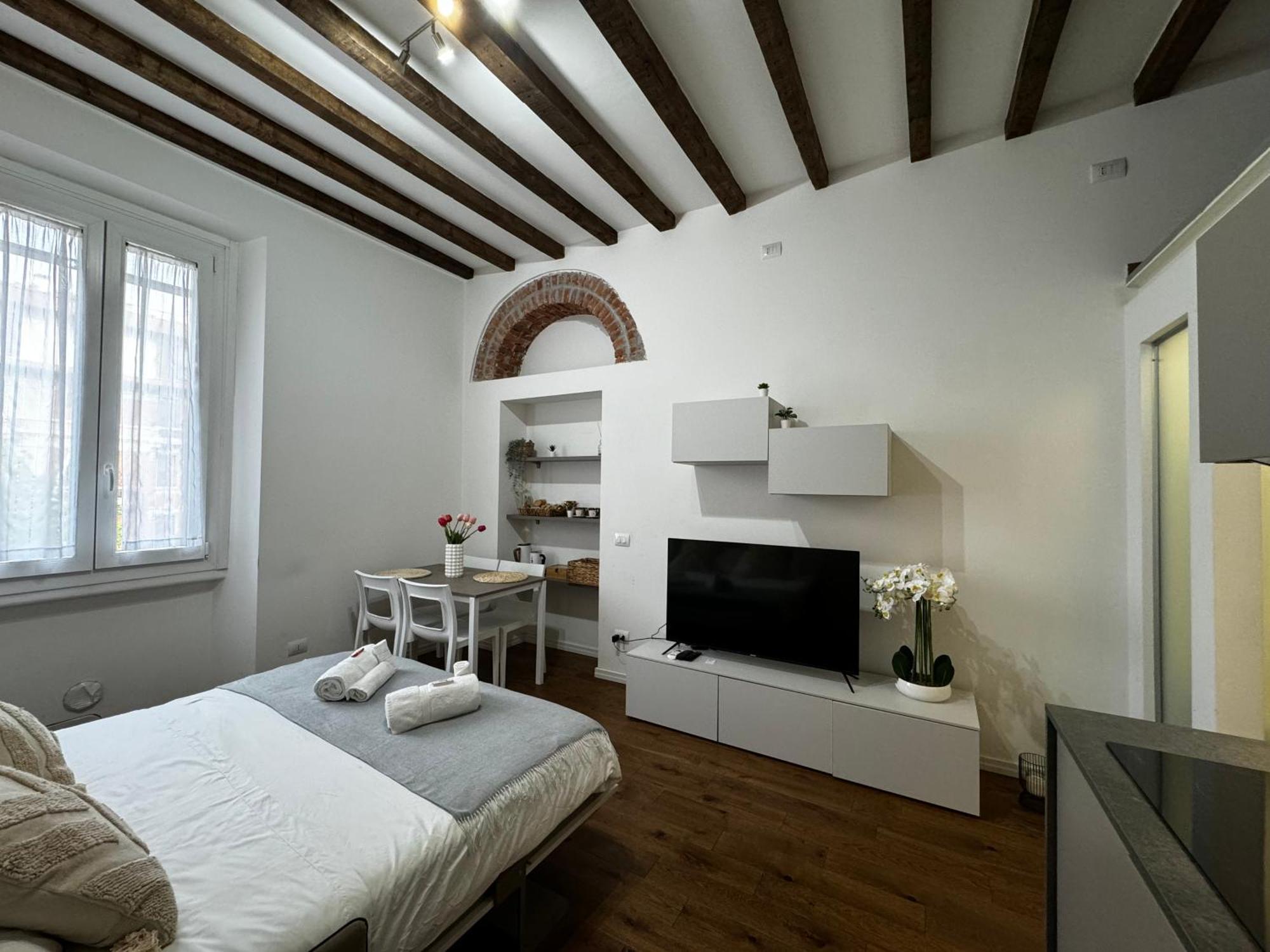 Regina In Corso Lodi - Sky Tv, Wifi E Breakfast Box Appartamento *