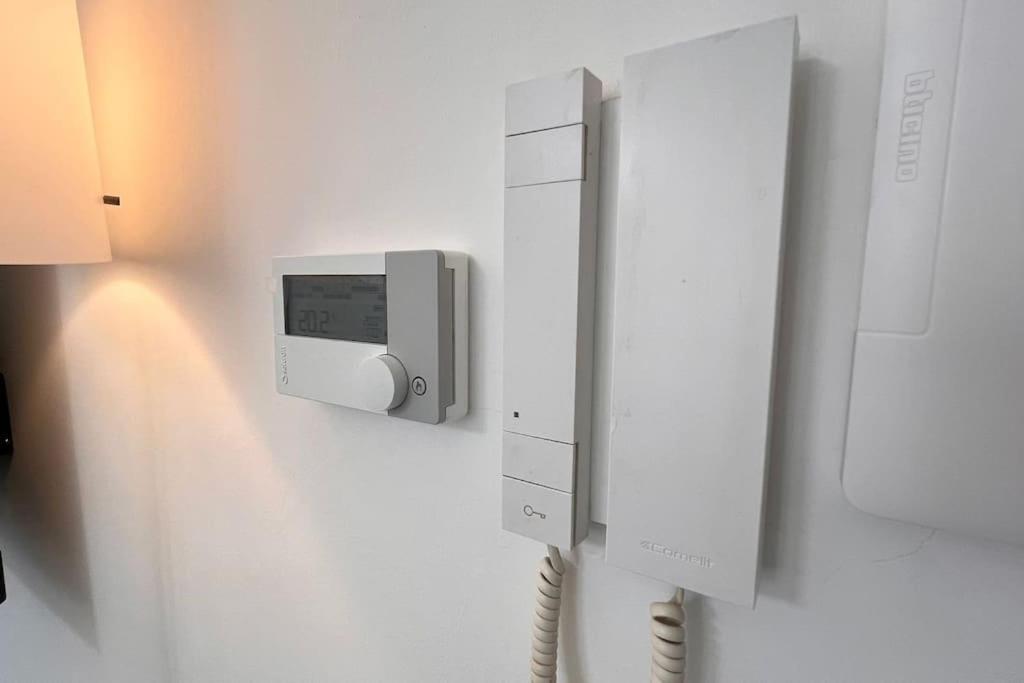 Urban House - Modern Flat Navigli Milan Center