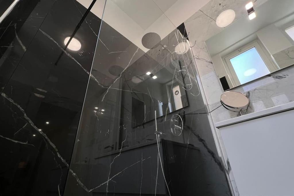 Urban House - Modern Flat Navigli Milan Center Apartment