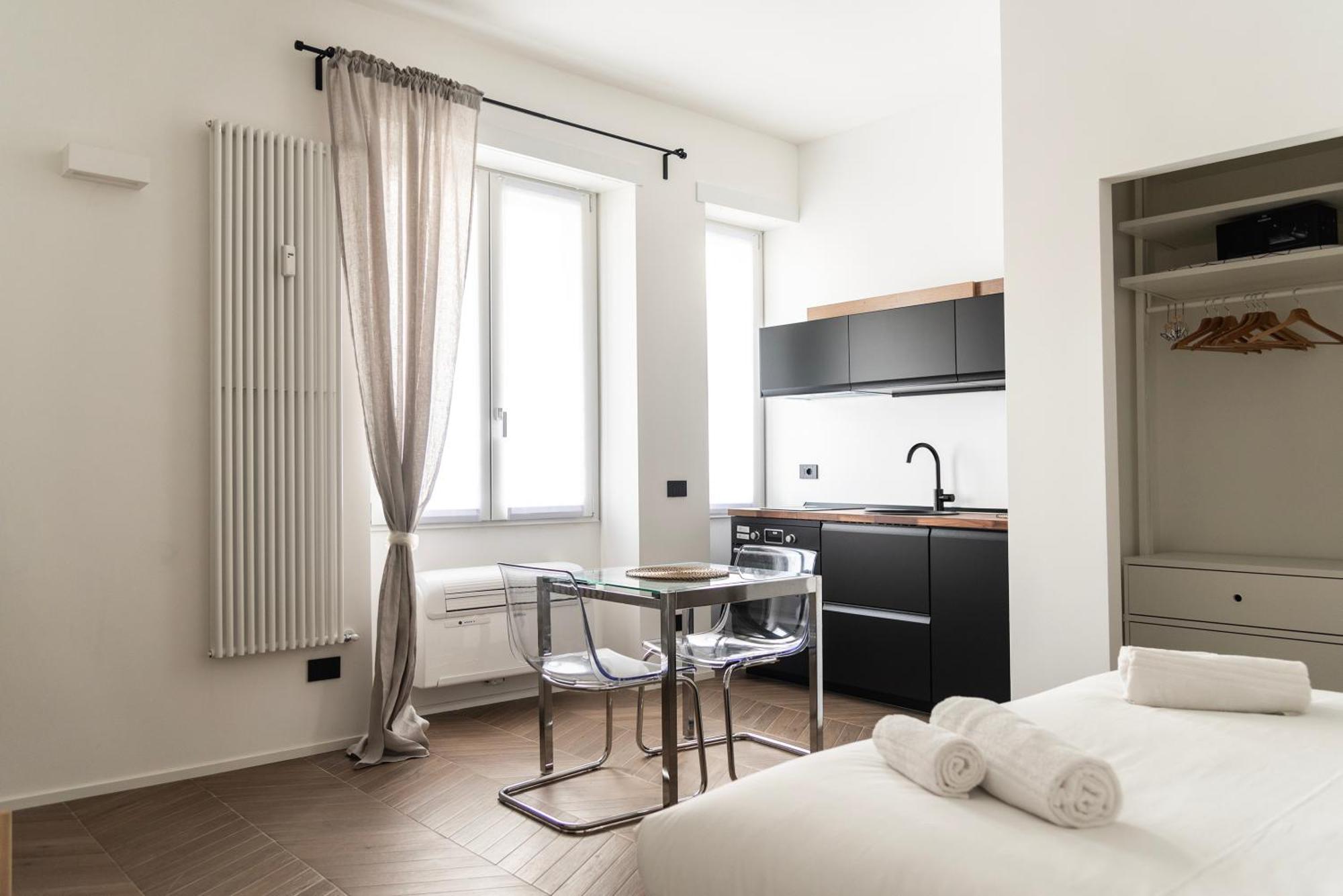 Apartment Youhosty - Bergamo 8 *