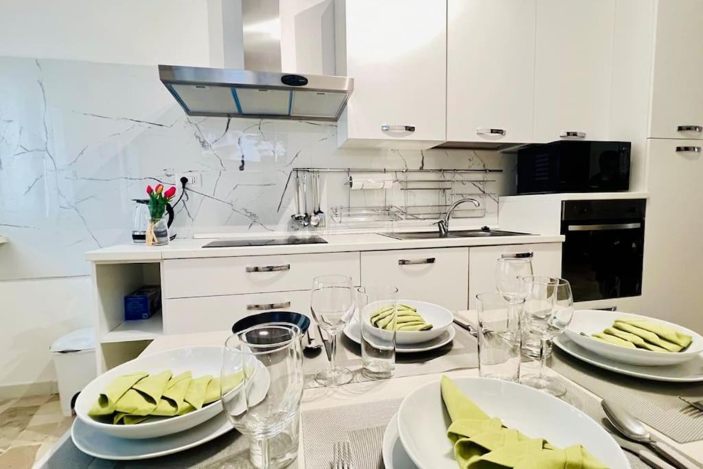 New And Elegant On The Navigli Netflix E Milano