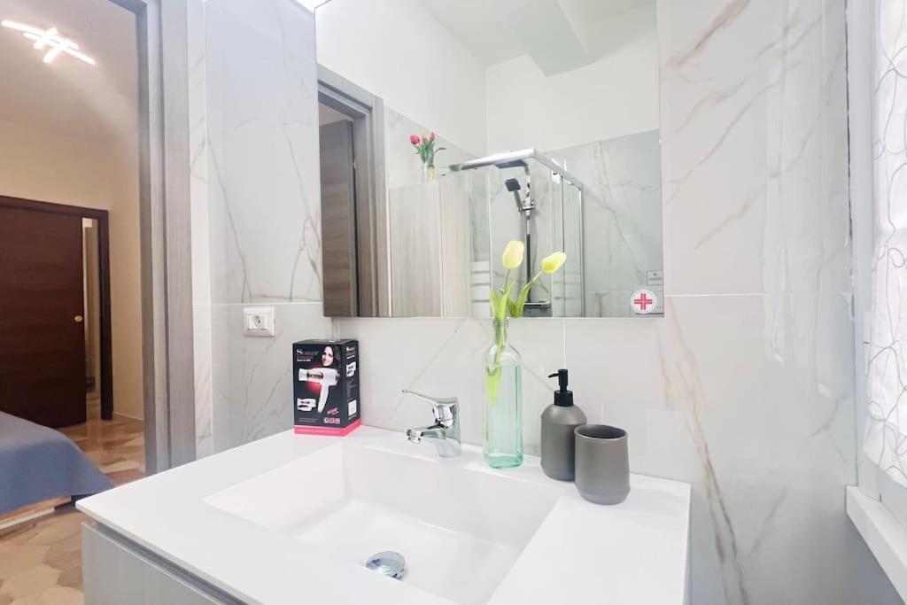 New And Elegant On The Navigli Netflix E * Milano