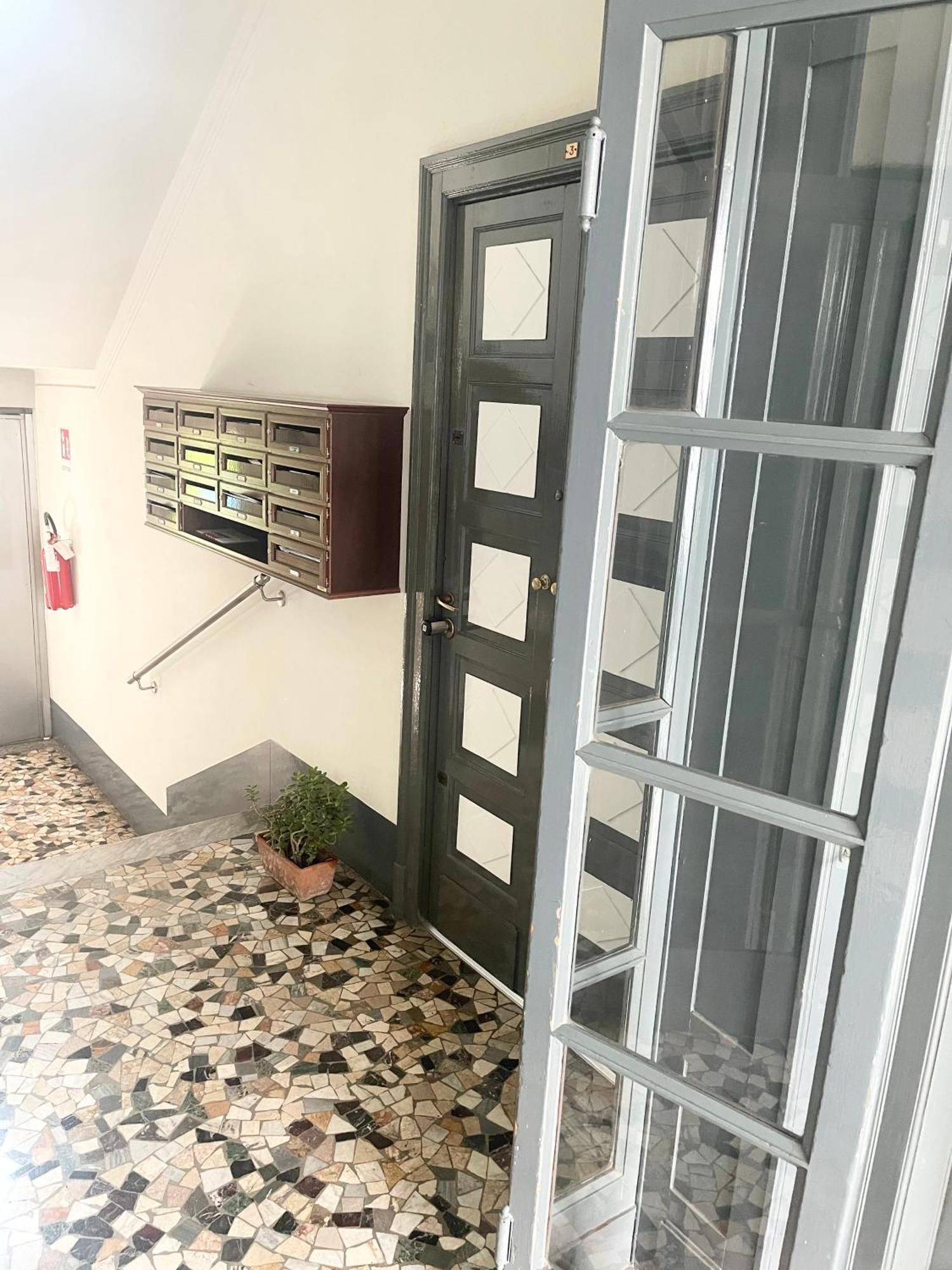 Appartamento Ampio Bilocale Zona Navigli Milano
