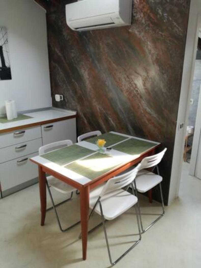 Bilocale Mansardato Zona Corso Buenos Aires Mm1-mm2 Lippi 2 * Milano