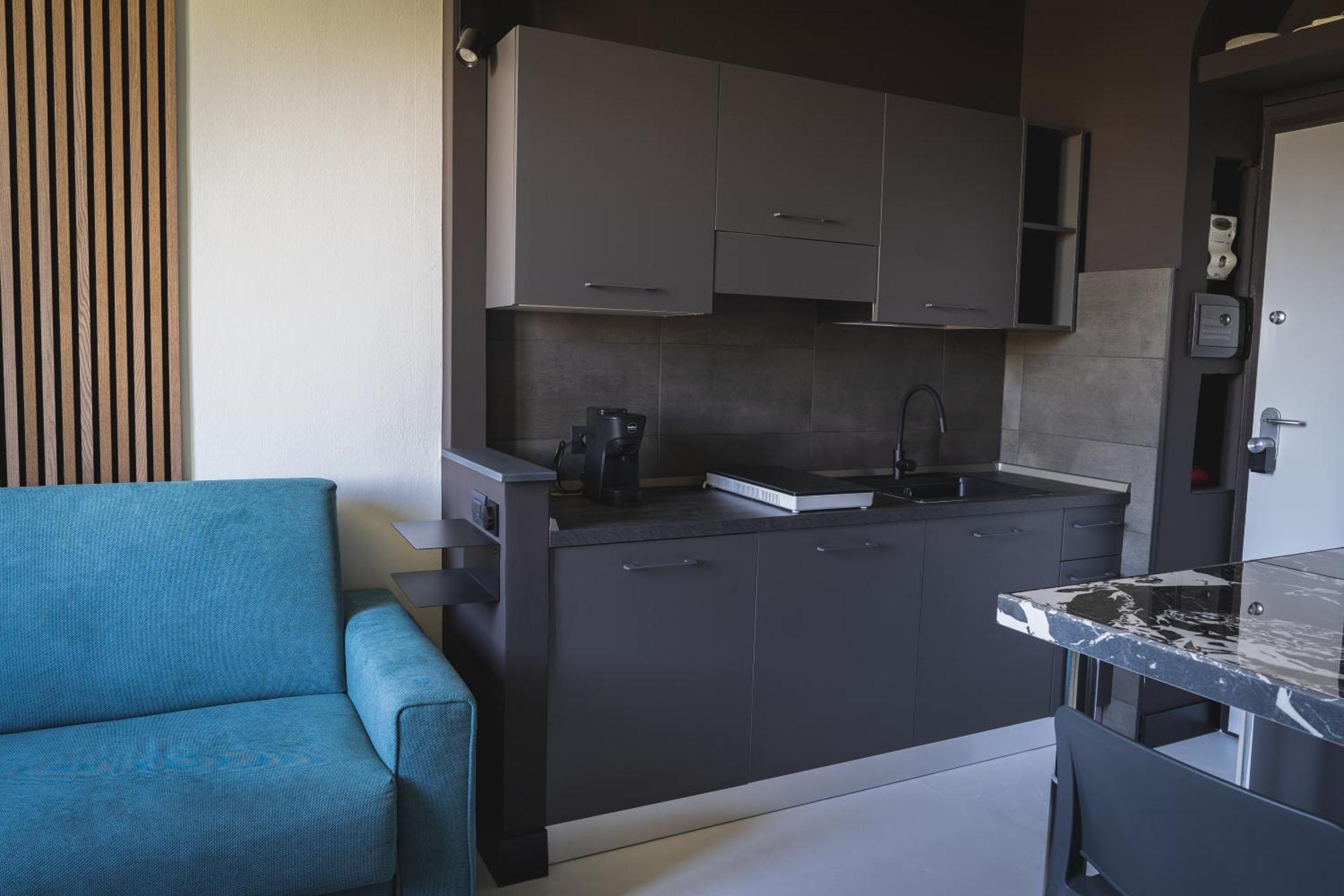 Wownavigli Apartment-sofa Bed Metro M4 Tram 2