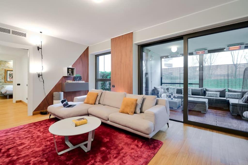 Life Suite-hosted By Sweetstay Appartamento *