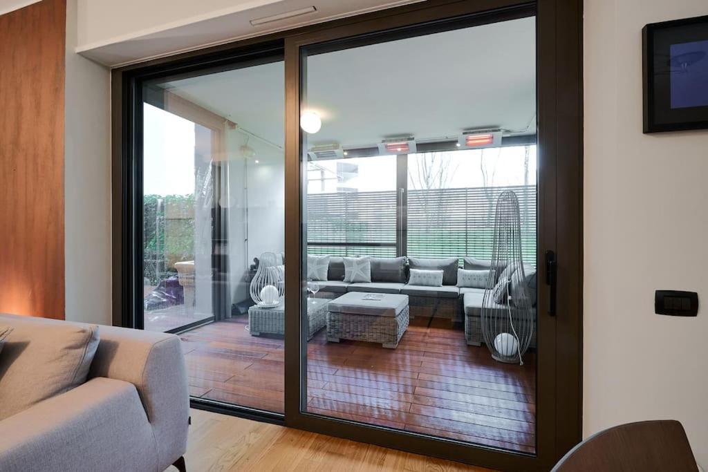 Life Suite-hosted By Sweetstay Appartamento