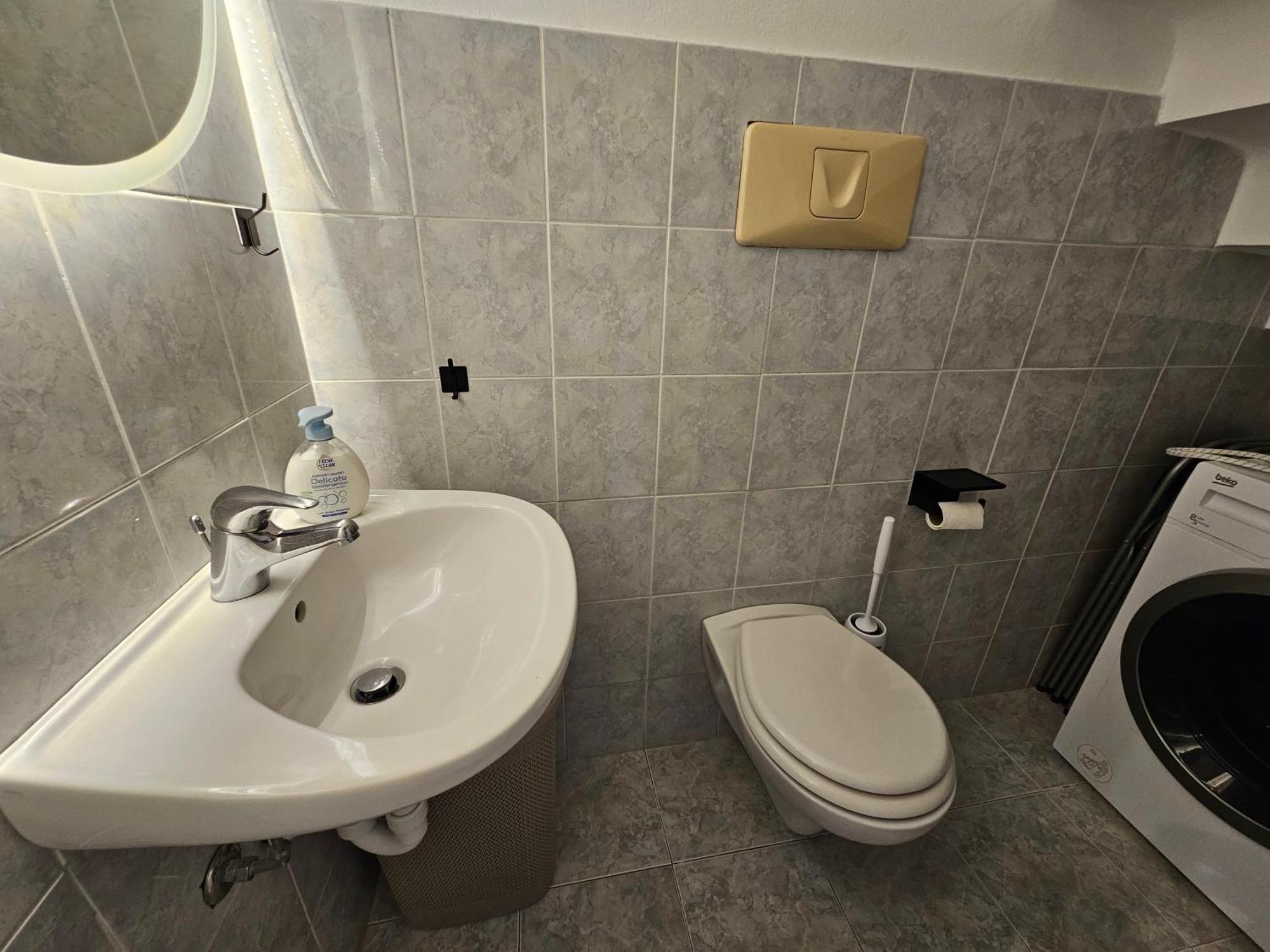 Exclusive Top Floor 2-bedroom Flat Appartamento *