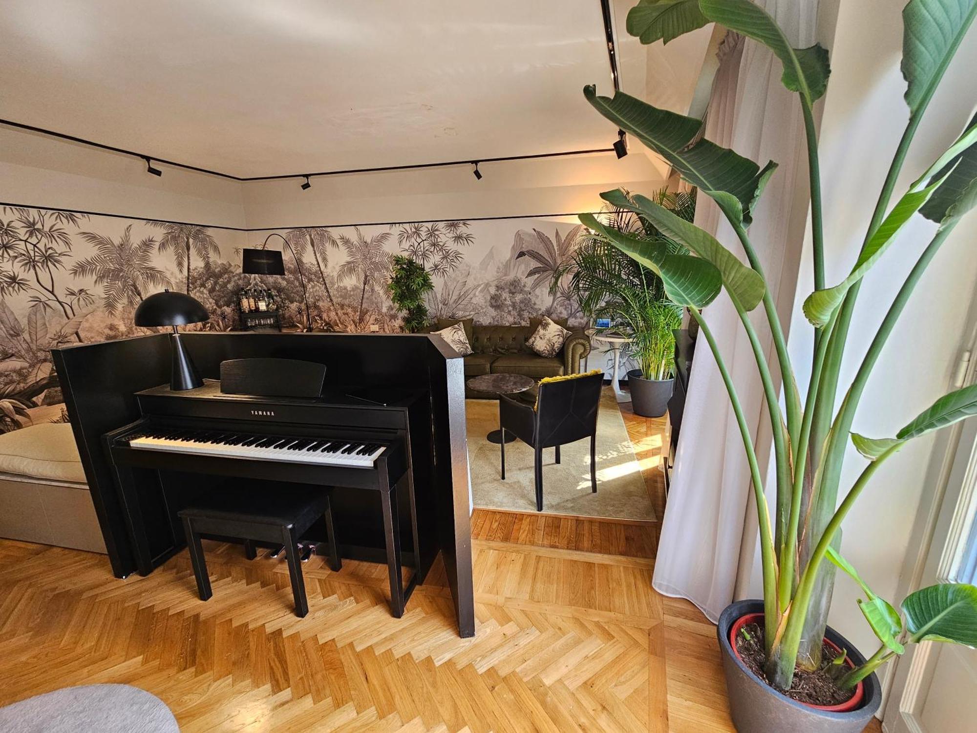 Exclusive Top Floor 2-bedroom Flat Milano