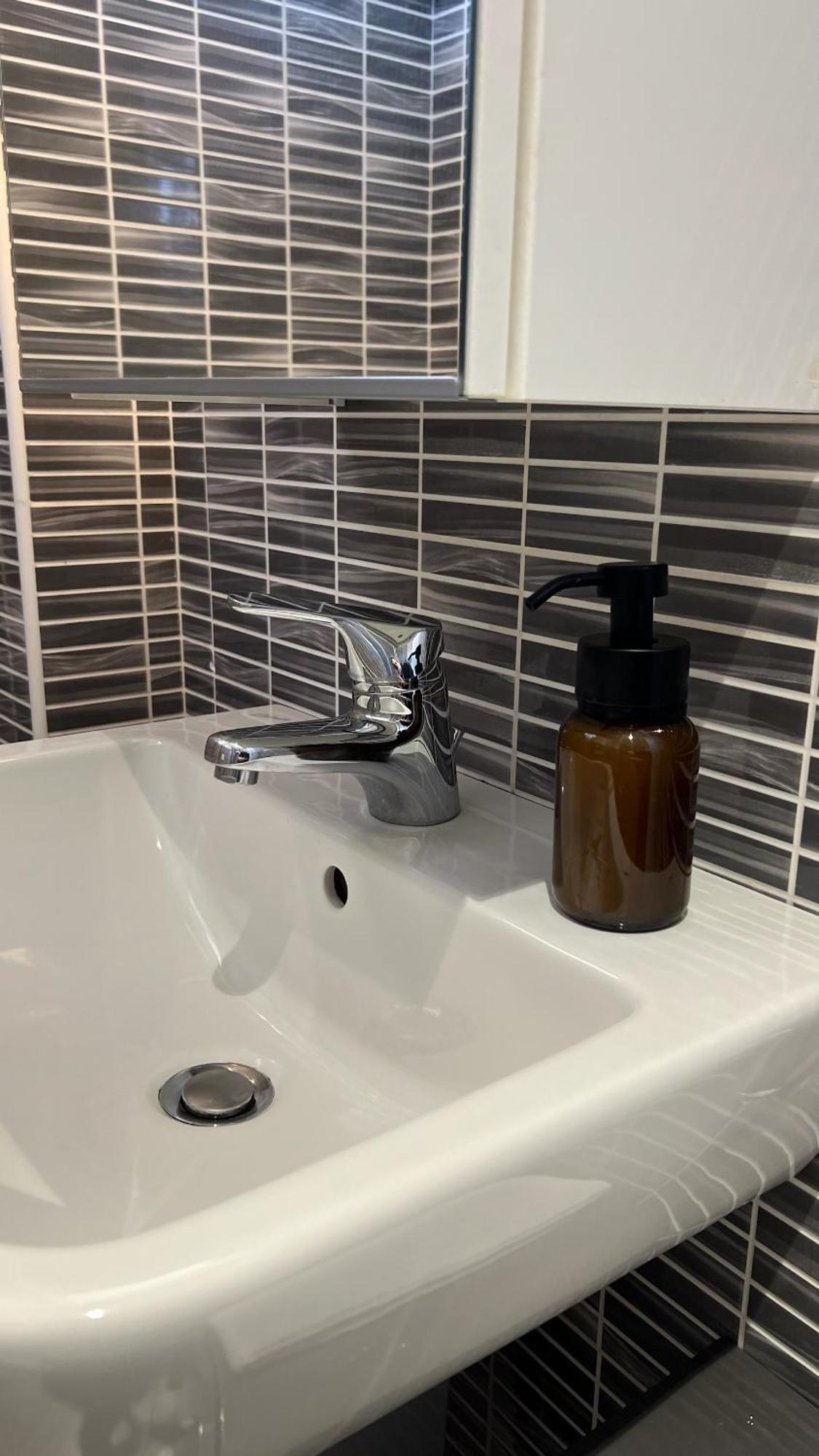 Leilighet Rafael - 10 Min From Linate Airport, Centrale Fs, Ospedale San Raffaele Milano