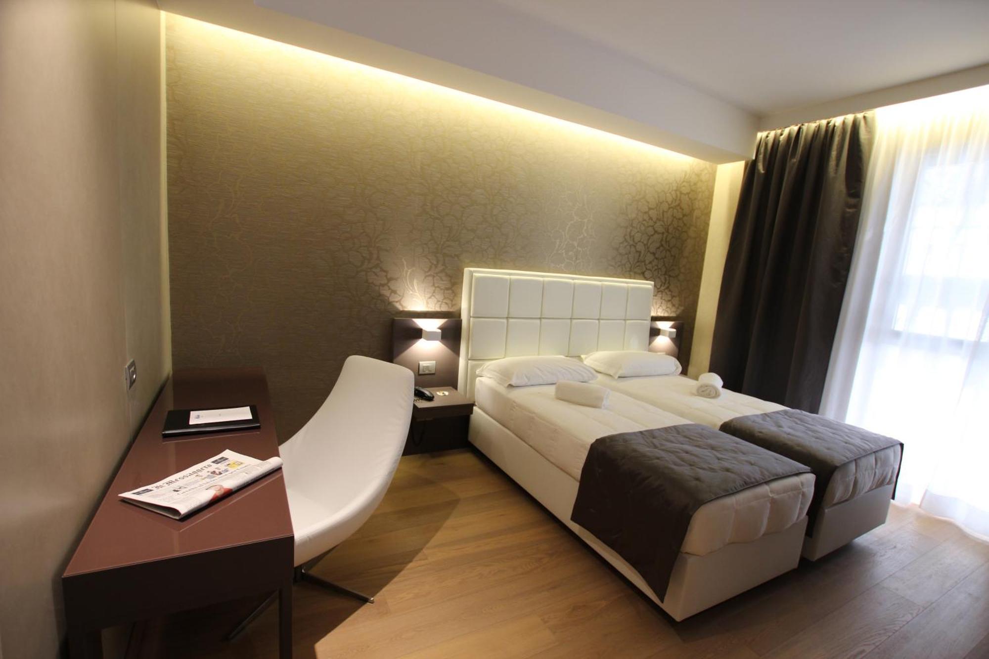 Mokinba Baviera Hotel Mailand