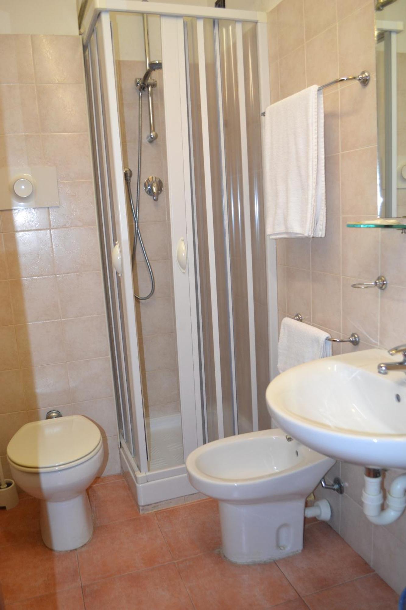 Iride Hotel 2*