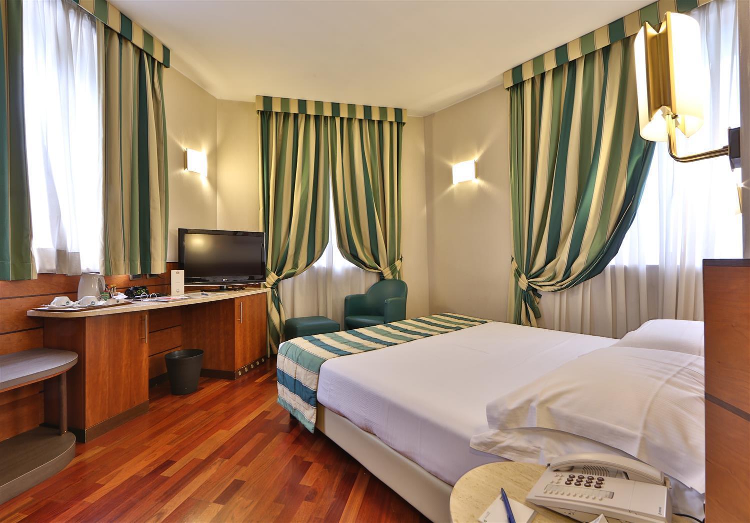 Mirage Sure Collection By Western 4*