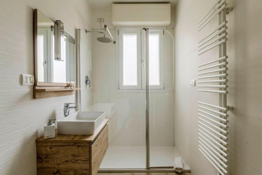 Apartment Brand New 3 Bedrooms In Navigli Area Milan
