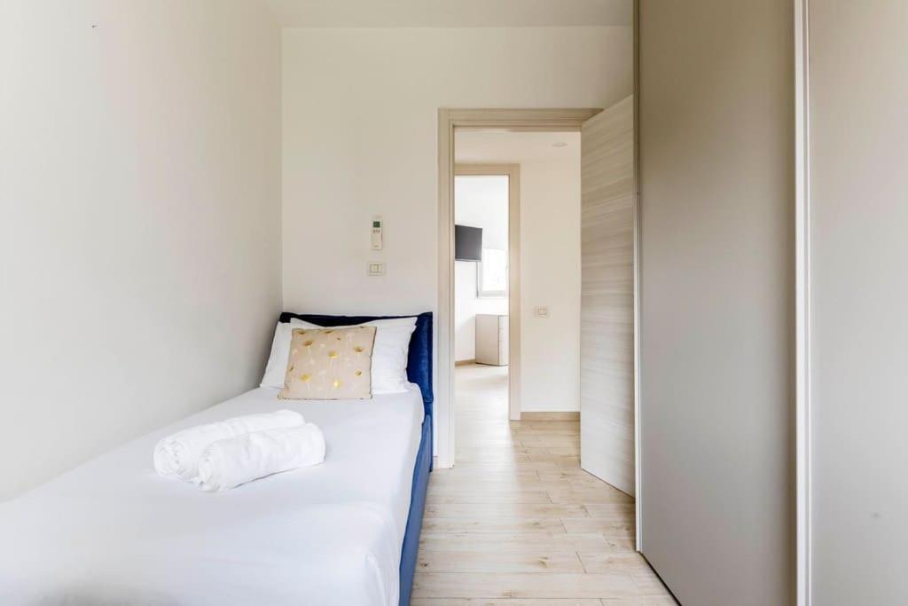 Apartment Brand New 3 Bedrooms In Navigli Area Milan