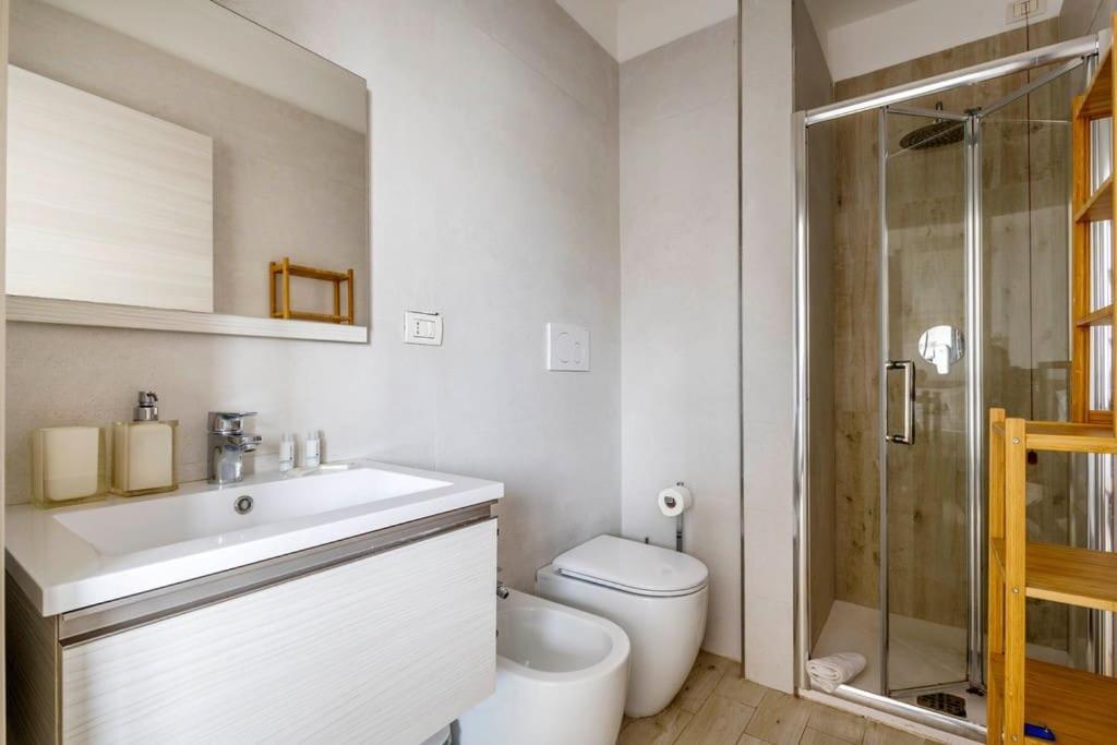 Brand New 3 Bedrooms In Navigli Area Apartment *
