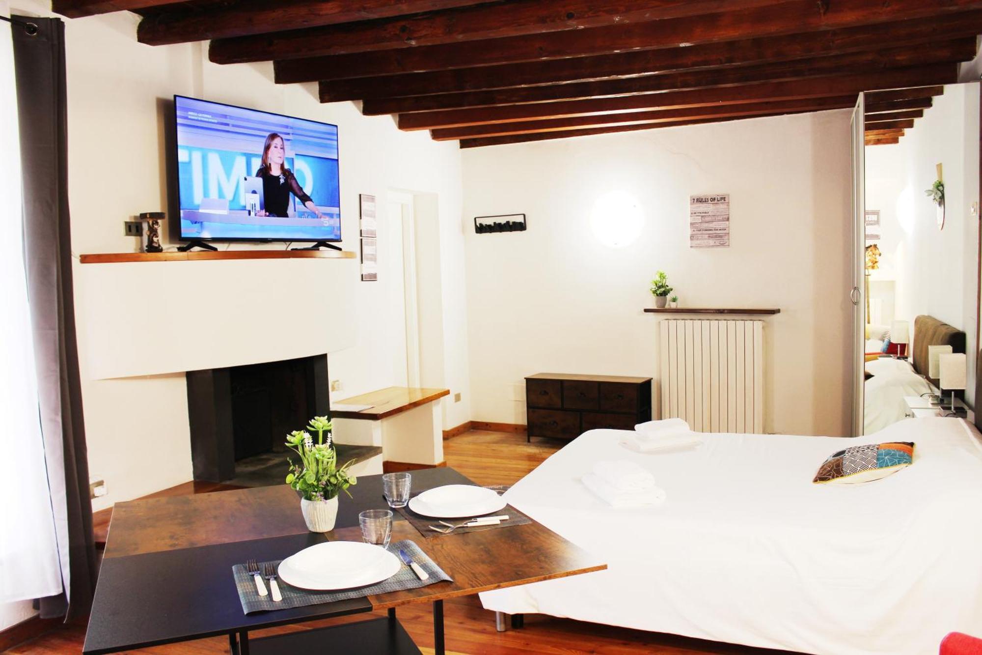 Hbhall Navigli 2 Apartment Milan