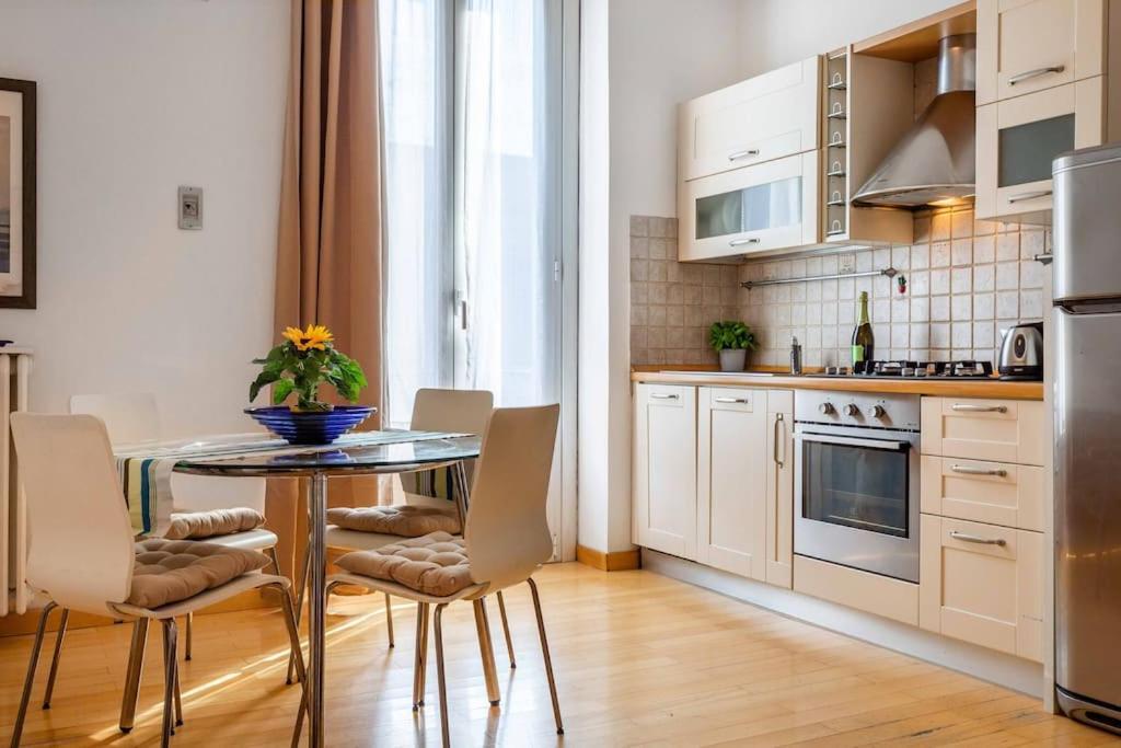 Casa Plinio - Porta Venezia - Stazione Appartamento