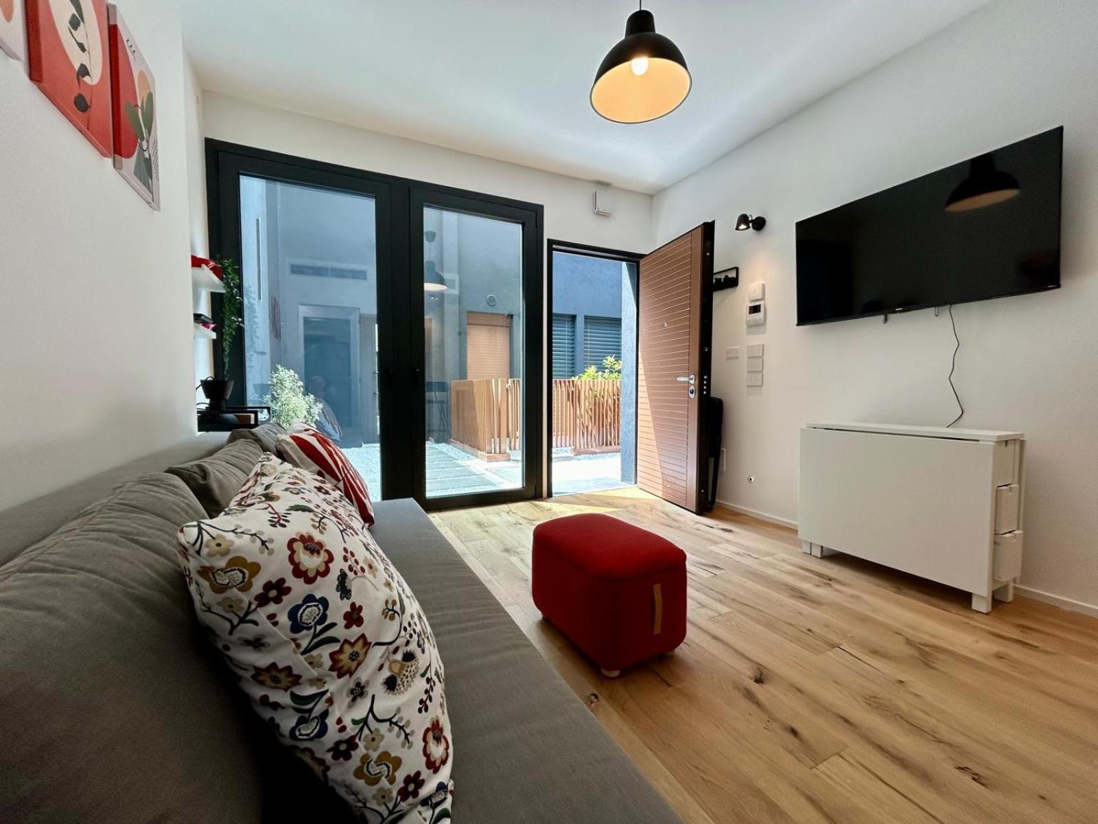 Apartment Kibilu Luxury With Terrace, Isola District And Near Garibaldi Station